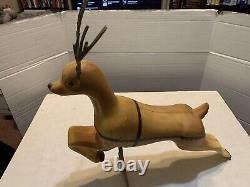 1962 MCM /Union 20 injection molded reindeer with original stand and antlers