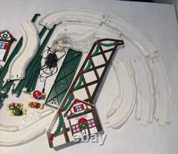 1992 Mr. Christmas Santa's Ski Slope Animated Ski Lift Christmas Plus Video