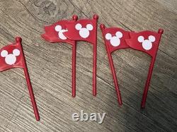 1993 Mr. Christmas Mickey's Ski Slope Tree Ski Lift With Video Link