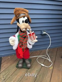 1994 Animated 30 Disney's Christmas Goofy Musical Motionette