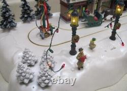 1997 THE MAGIC OF MAINSTREET Christmas Village withAnimated Figures Lights Sounds