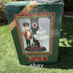 1998 Holiday Creations Animated NUTCRACKER & BALLERINA Musical Sekio Clock