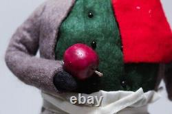 1999 BYER'S CHOICE Carolers The Cries of London Fruit Vendor Christmas Figure