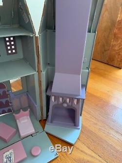 2001 Rudolph and The Island of Misfit Toys Santa's Castle Playset furniture