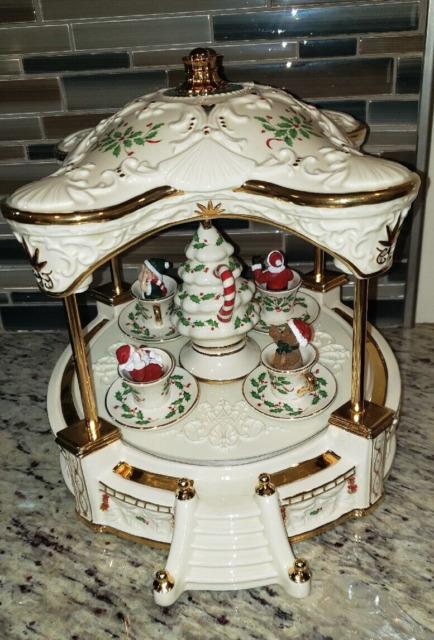 2003 Lenox Holiday Centerpiece Teacup Ride Musical & Animated Christmas Video