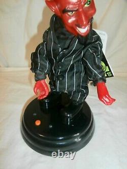 2010 NWT Animated Gemmy Grave Raver Devil Plays This is Why I'm Hot