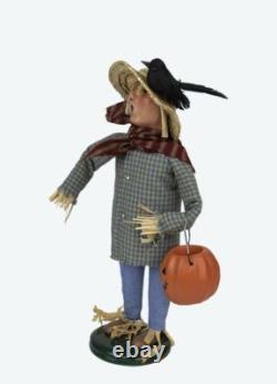 2022 Byers Choice Halloween Trick or Treat Scarecrow New Store Stock Autumn Fall