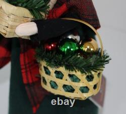 2023 Byers Choice Christmas Ornament Stall with 2024 Matching Carolers