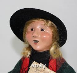 2023 Byers Choice Christmas Ornament Stall with 2024 Matching Carolers