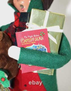 2023 Byers Choice Christmas Ornament Stall with 2024 Matching Carolers