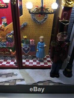 21.5 RARE MR CHRISTMAS Dillards Department Store Animated Village Musical MIB