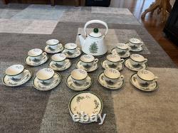 36 pc VINTAGE Spode English Seasonal Holiday Christmas Tree Design Tea Set
