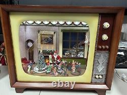Animated Christmas Tv Scene -rare Find! Vintage! Unique Opportunity