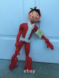 Annelee #7448 red Christmas 22 elf with black hair & tag Doll