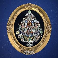Antique Oval Ornate Gold Wooden Frame Costume Jewelry Art Christmas Tree Picture