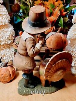 BETHANY LOWE? THANKSGIVING PILGRIM WithTURKEY? FIGURINES? COLLECTABLES? RETIRED? DECOR