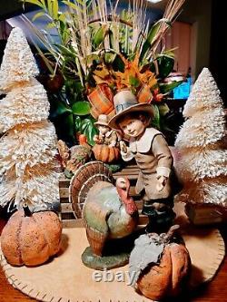 BETHANY LOWE? THANKSGIVING PILGRIM WithTURKEY? FIGURINES? COLLECTABLES? RETIRED? DECOR