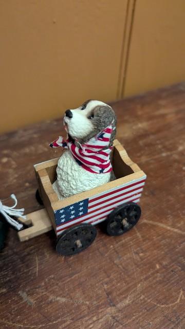 Byers Choice 10 Carolers Boy With Rare Htf Patriotic Dog In Wagon Dated 2005