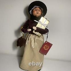 BYERS CHOICE CAROLERS Catherine Dickens 2022 SOLD OUT