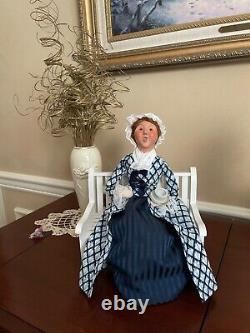 BYERS CHOICE SIGNED SAMPLE WILLIAMSBURG WOMAN ON BENCH Gorgeous