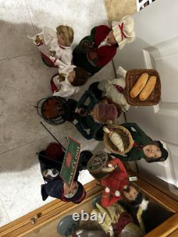 BYERS CHOICE The Carolers Charles Dickens A CHRISTMAS CAROL Lot of 24 1986-1999 BYERS CHOICE The Carolers Charles Dickens A CHRISTMAS CAROL Lot of 24 1986-1999