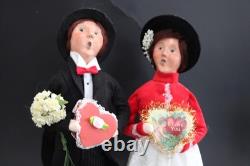Byer's Choice 2020 Valentine Man & Woman 13 3/4