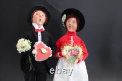 Byer's Choice 2020 Valentine Man & Woman 13 3/4
