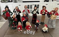 Byer's Choice Ltd Carolers (12 Carolers)