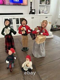 Byer's Choice Ltd Carolers (12 Carolers)