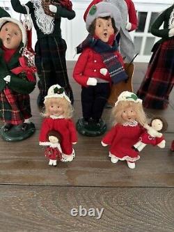 Byer's Choice Ltd Carolers (12 Carolers)