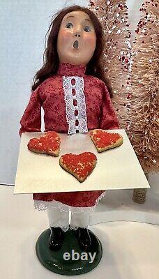 Byers Choice 2021 Valentine's Day Boy & Girl Sweetheart Set Cookies Candy Love