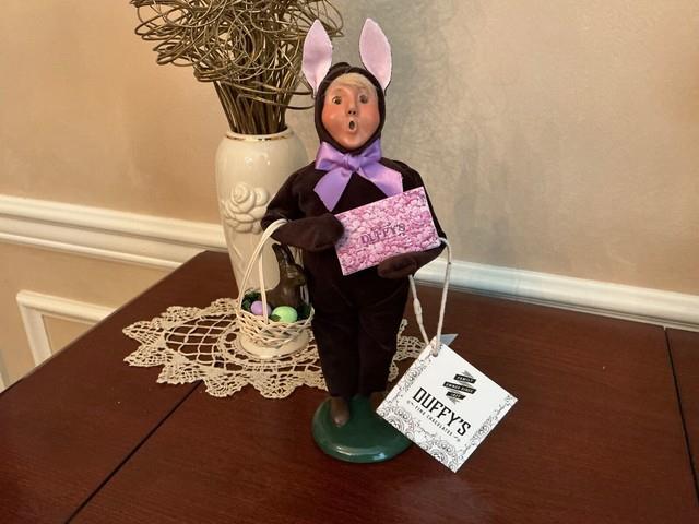Byers Choice 2025 Store Exclusive Duffy's Chocolate Bunny Boy Sold Out Cute