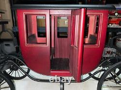 Byers' Choice Carolers Carriage Stage Coach 2001 and Horse and Carolers