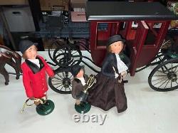 Byers' Choice Carolers Carriage Stage Coach 2001 and Horse and Carolers