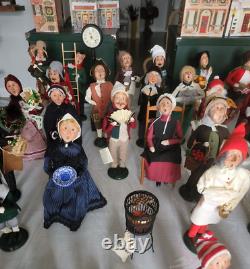 Byers Choice Carolers Christmas 28 different and accessories w some boxes NICE