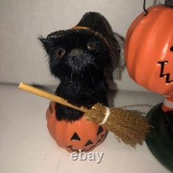 Byers Choice Carolers Halloween Smiling Jack O' Lantern Witch w Bats Lined Cape