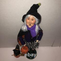 Byers Choice Carolers Halloween Smiling Jack O' Lantern Witch w Bats Lined Cape