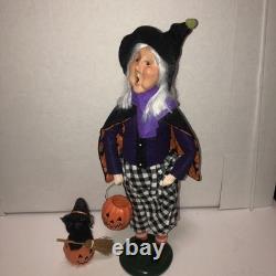 Byers Choice Carolers Halloween Smiling Jack O' Lantern Witch w Bats Lined Cape