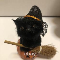 Byers Choice Carolers Halloween Smiling Jack O' Lantern Witch w Bats Lined Cape