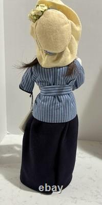 Byers Choice Carolers Rare North Wales library Exclusive Story Telller EXC