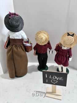 Byers' Choice Carolers Rare School Kids And Teacher Girl Signed By Joyce EXC