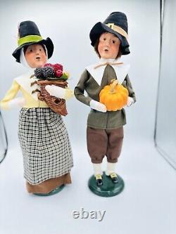 Byers Choice Carolers Thanksgiving Pilgrim man & woman 2014 cornucopia pumpkin