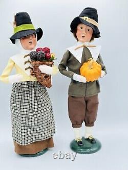 Byers Choice Carolers Thanksgiving Pilgrim man & woman 2014 cornucopia pumpkin