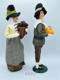 Byers Choice Carolers Thanksgiving Pilgrim man & woman 2014 cornucopia pumpkin