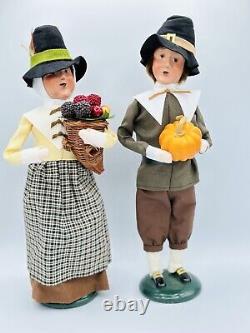 Byers Choice Carolers Thanksgiving Pilgrim man & woman 2014 cornucopia pumpkin