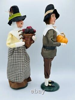 Byers Choice Carolers Thanksgiving Pilgrim man & woman 2014 cornucopia pumpkin