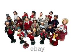 Byers Choice Christmas Carolers Lot Of 19 Adults Children and Dog Vintage