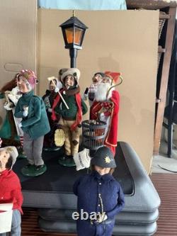 Byers Choice Christmas Scrooge Ghosts Carolers'86'96 Lot of 17 Characters Byers Choice Christmas Scrooge Ghosts Carolers'86'96 Lot of 17 Characters
