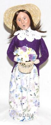 Byers Choice Girl & Woman with Flowers Carolers Free Priority Shipping New