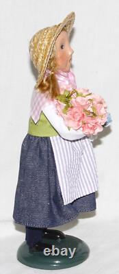 Byers Choice Girl & Woman with Flowers Carolers Free Priority Shipping New